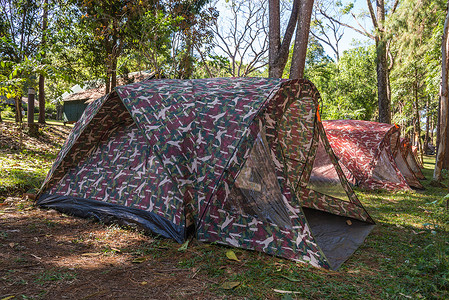 軍用迷彩帳篷背景