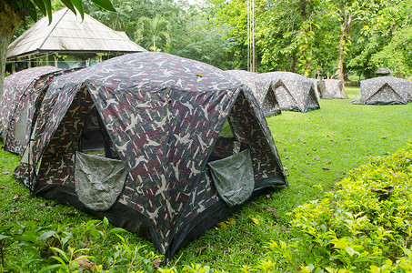 軍用迷彩帳篷背景